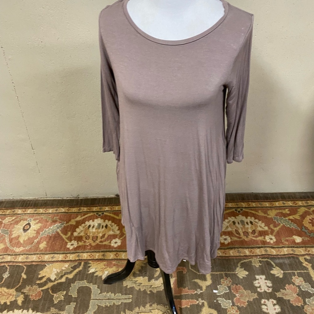 uge Tan Dress. Size Small. Great Condition.